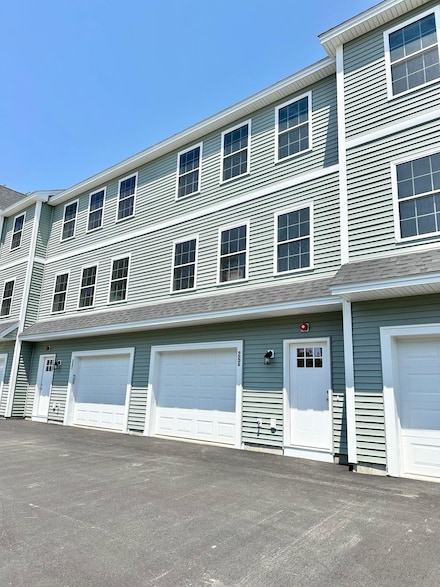 25B Ada Dr, Nottingham, NH 03290