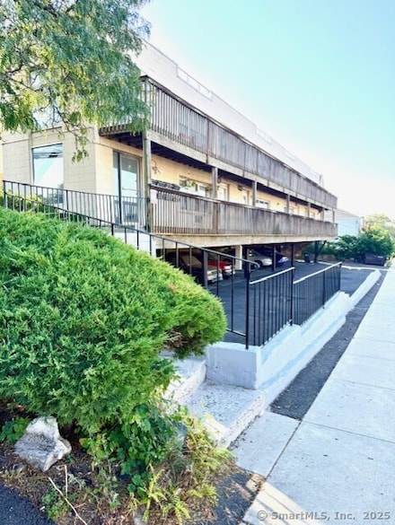 8 Wardwell St Unit 6, Stamford, CT 06902