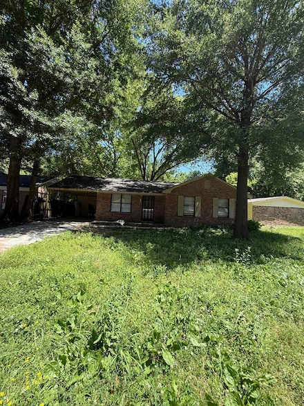 820 Archie Dr, Memphis, TN 38127