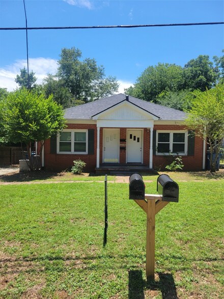 305 Shawnee Trail Unit A, Henderson, TX 75654