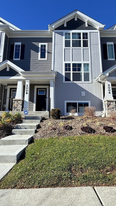 2008 Yellowstone Blvd, Mundelein, IL 60060