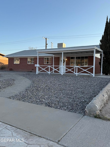 6220 Bel Mar Ave, El Paso, TX 79912