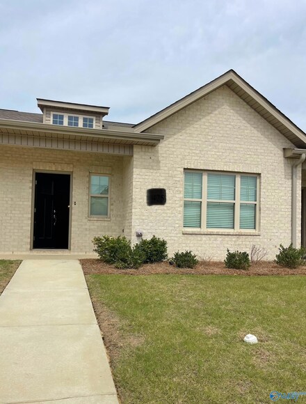 425 Ronnie Dr SE, Hartselle, AL 35640
