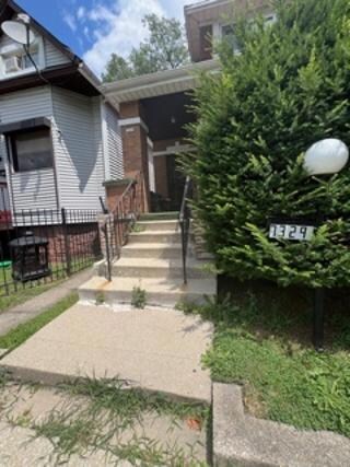 7329 S Green St, Chicago, IL 60621