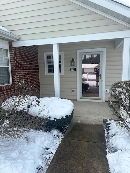 6131 Murphys Pond Rd, Canal Winchester, OH 43110