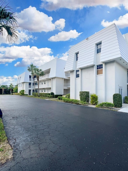 1170 Sugar Sands Blvd Unit 607, Riviera Beach, FL 33404