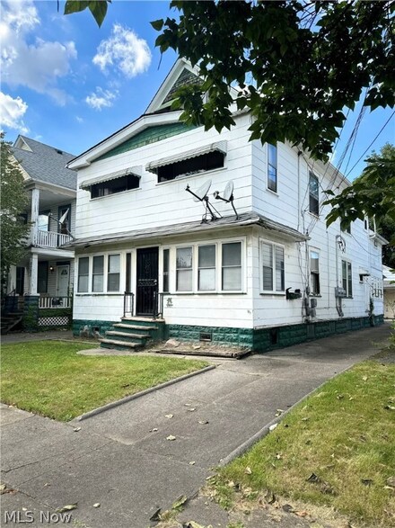 6727 Clement Ave, Cleveland, OH 44105