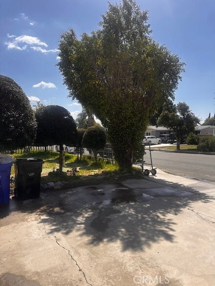109 S Joyce Ave, Rialto, CA 92376