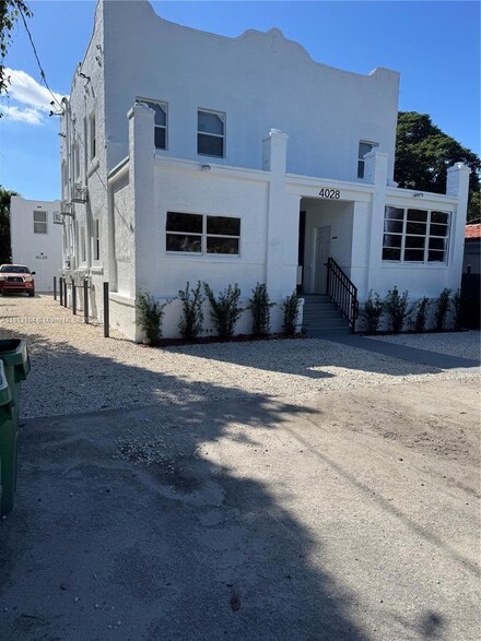 4028 SW 11th St Unit asturias, Coral Gables, FL 33134