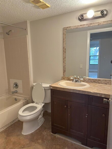 4201 W Mcnab Rd Unit 13, Pompano Beach, FL 33069