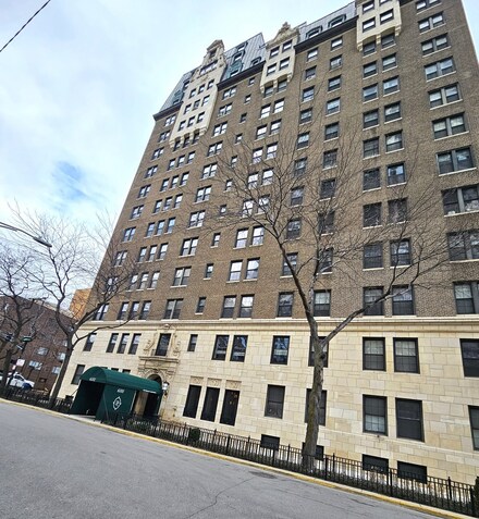 6101 N Sheridan Rd Unit 8H, Chicago, IL 60660