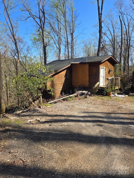 90 Weeping Cherry Forest Rd, Fairview, NC 28730