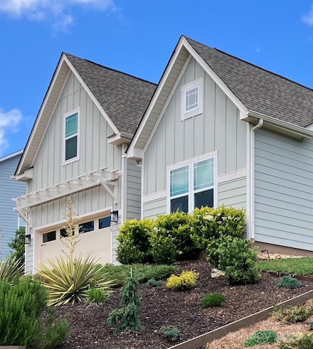 15250 Windward Ln, Lancaster, SC 29720