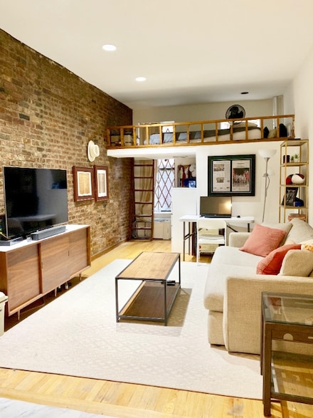224 E 27th St Unit 1D, New York, NY 10016