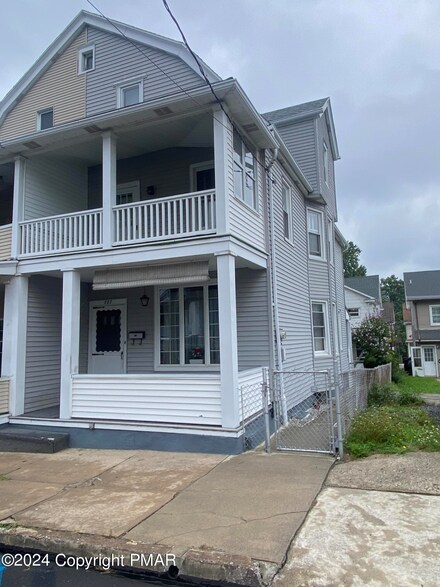307 E Bertsch St, Lansford, PA 18232