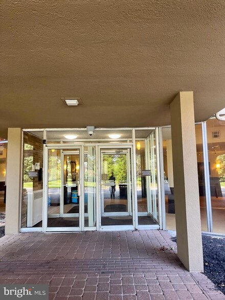 1030 E Lancaster Ave Unit L4, Bryn Mawr, PA 19010