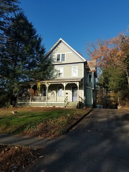 101 College St, South Hadley, MA 01075