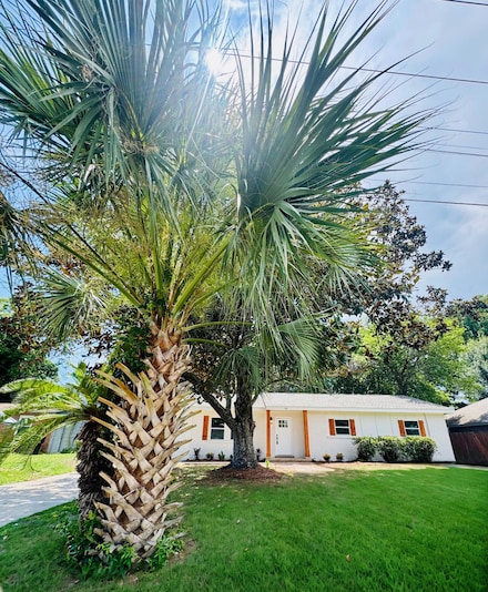44 Robinwood Dr NW, Fort Walton Beach, FL 32548