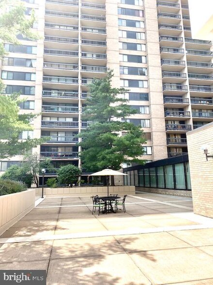3701 S George Mason Dr Unit 2310N, Baileys Crossroads, VA 22041