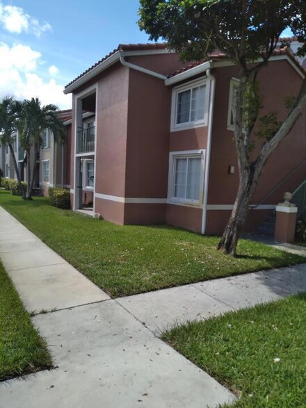 7888 Sonoma Springs Cir Unit 107, Lake Worth, FL 33463