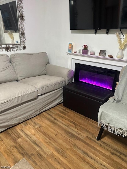 16 Sale St, Moonachie, NJ 07074