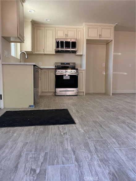 1727 W Santa Ana Blvd, Santa Ana, CA 92703
