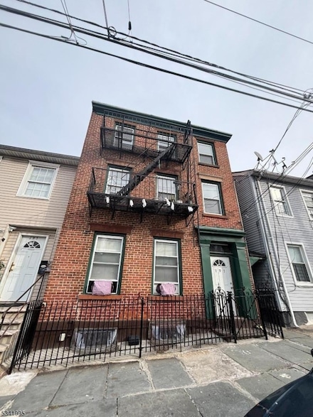 197 Mill St, Paterson, NJ 07501
