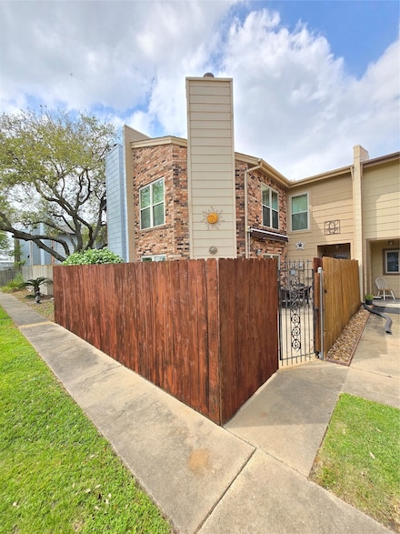1730 Avenue C Unit F, El Campo, TX 77437