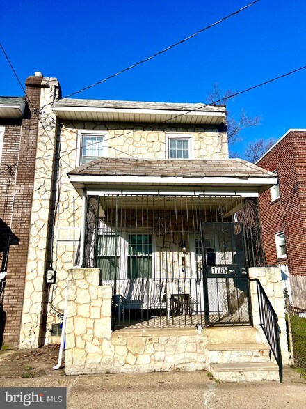 1765 Pershing St, Camden, NJ 08104