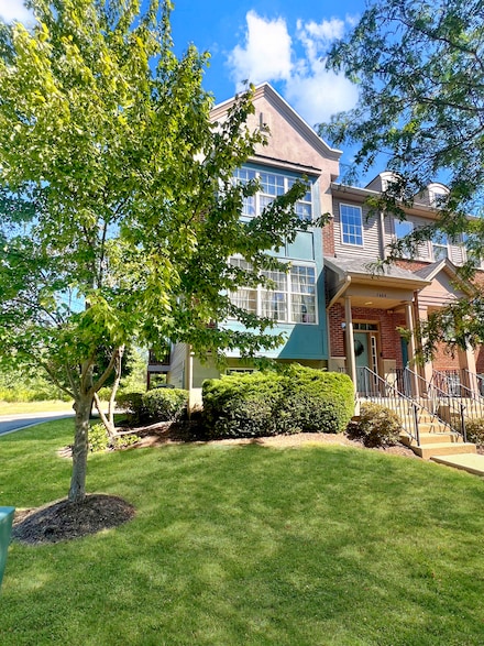 1664 Station Park Dr, Grayslake, IL 60030