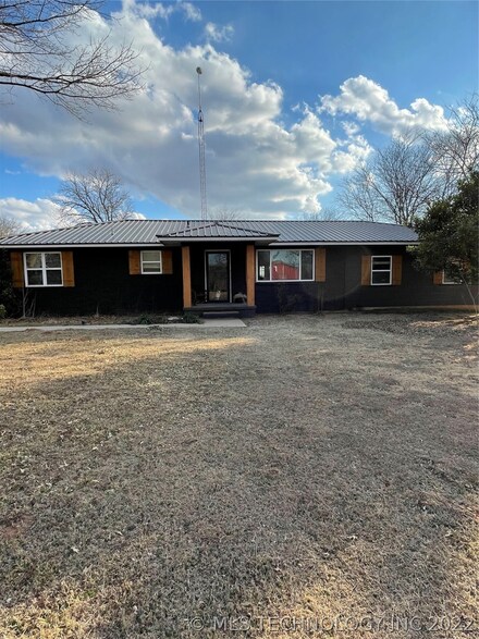 13389 Freeman Rd, Marietta, OK 73448