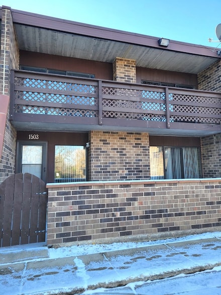 1503 Kenneth Cir, Elgin, IL 60120