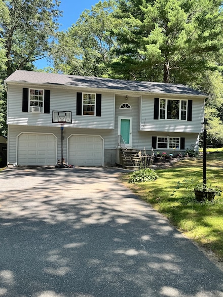 778 Cook Hill Rd, Danielson, CT 06239