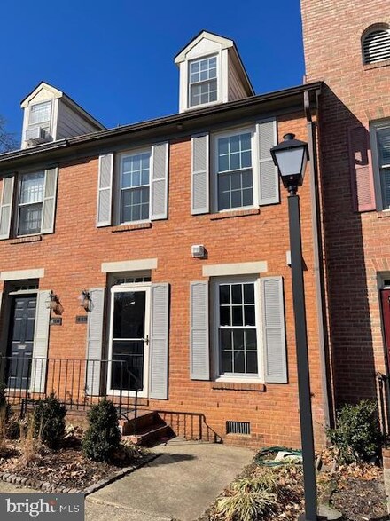 442 W Glebe Rd, Alexandria, VA 22305