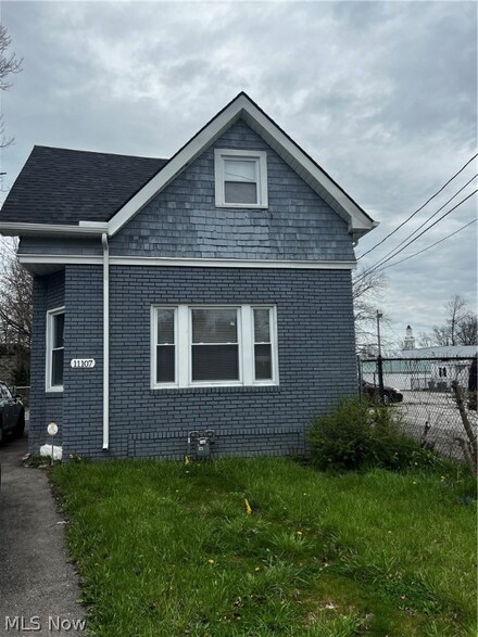 11107 Buckeye Rd, Cleveland, OH 44104