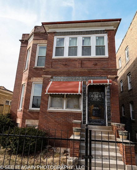 7930 S Luella Ave, Chicago, IL 60617