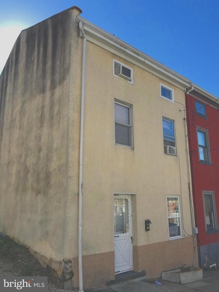145 Levering St, Philadelphia, PA 19127