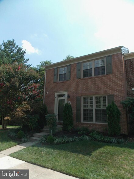 5172 Kimscott Ct, Annandale, VA 22003