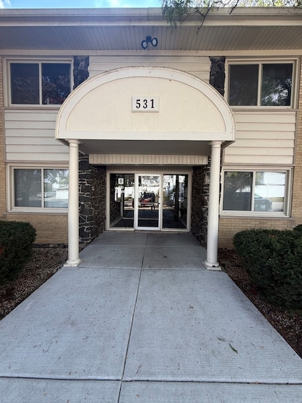 531 Carlysle Dr Unit 9, Clarendon Hills, IL 60514