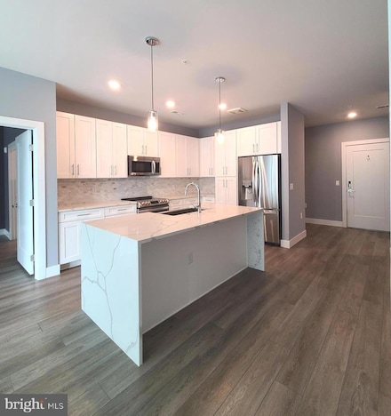 1761 Old Meadow Rd Unit 319, McLean, VA 22102