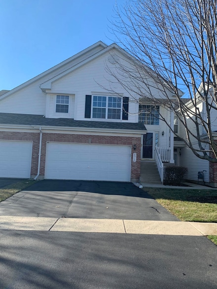 876 Stuarts Dr Unit 312, Saint Charles, IL 60174