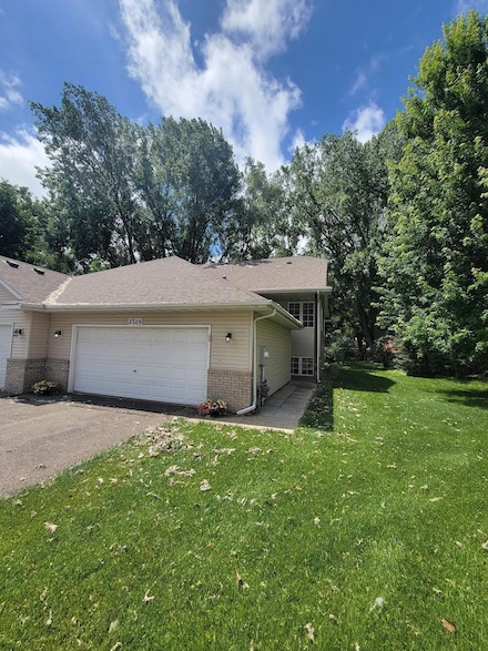 2729 Parkhaven Ct N, Brooklyn Park, MN 55444