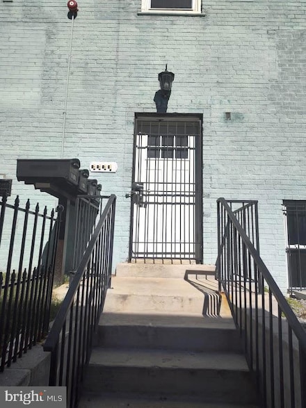 4230 6th St SE Unit 4, Washington, DC 20032