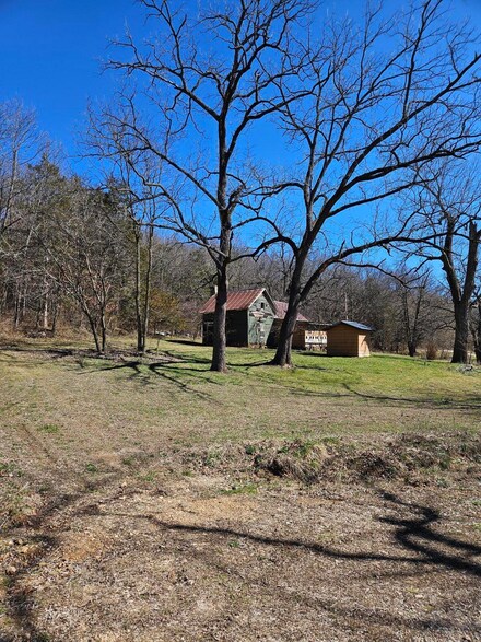 5220 Farm Road 2255, Seligman, MO 65745