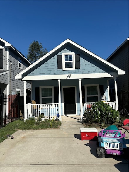 8418 Sunnyhill St, Houston, TX 77088