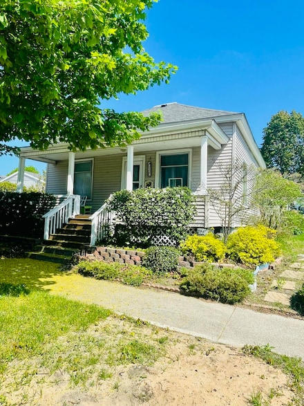 404 W Court St, Ludington, MI 49431