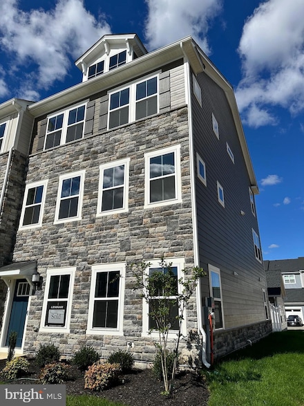 10699 Millport St, White Plains, MD 20695