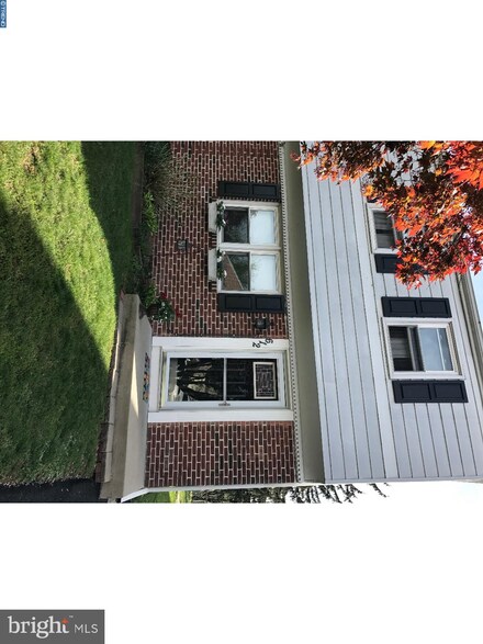 612 Holly Dr, Pottstown, PA 19464