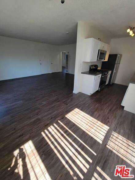 3438 Mentone Ave Unit 7, Los Angeles, CA 90034