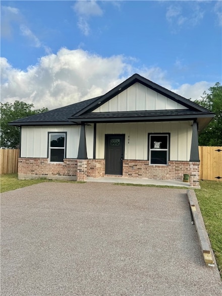 908 Chicago St, Bryan, TX 77803